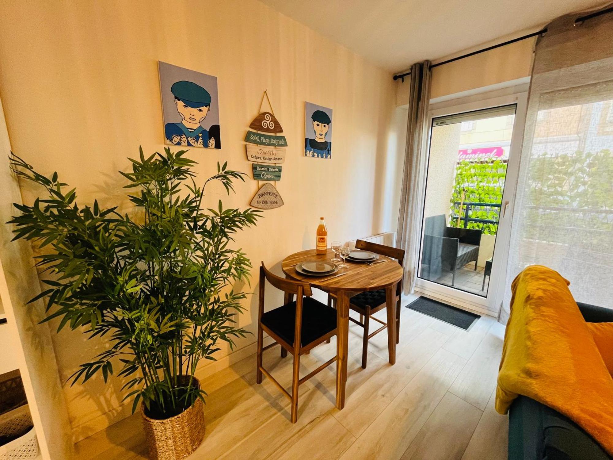 Au Bord De L'Eau Apartment Конкарно Екстериор снимка