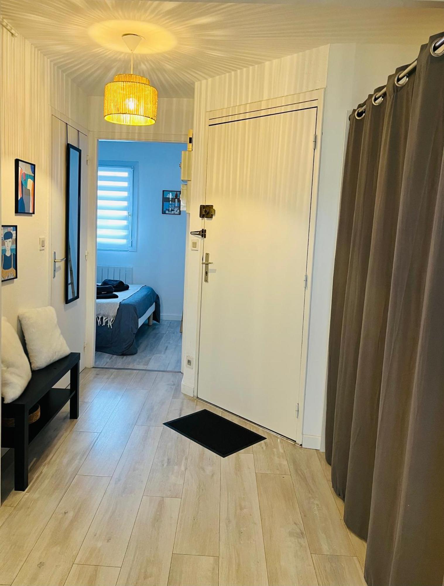 Au Bord De L'Eau Apartment Конкарно Екстериор снимка