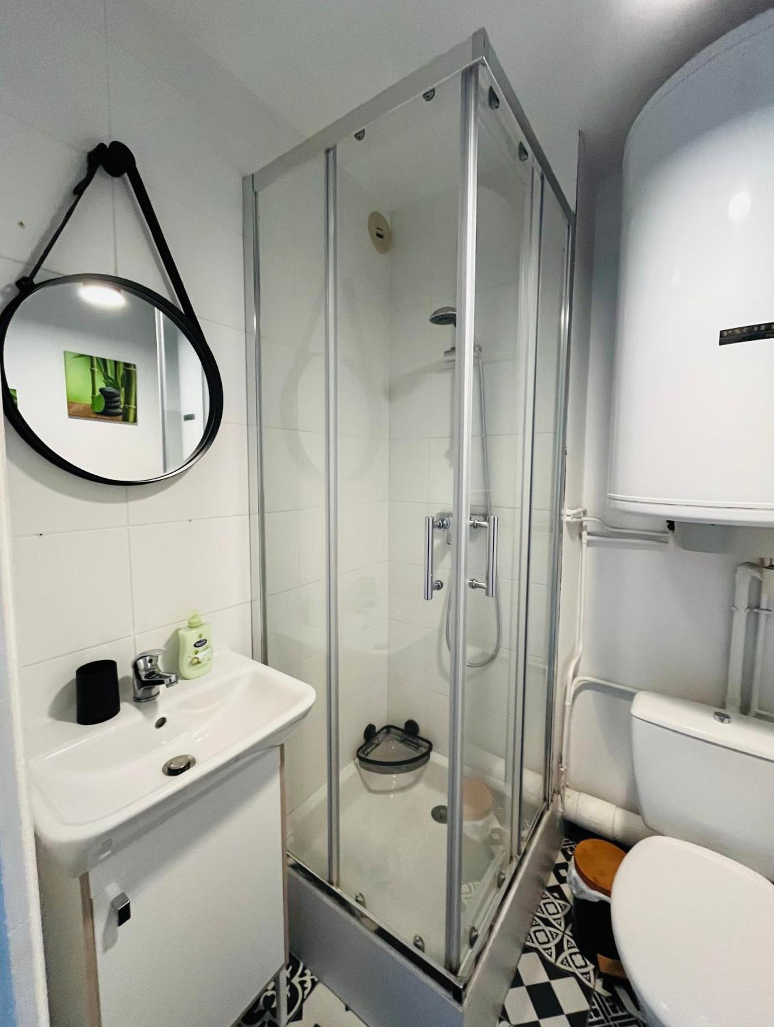Au Bord De L'Eau Apartment Конкарно Екстериор снимка